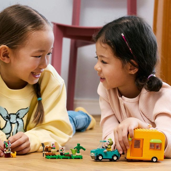 LEGO ANIMAL CROSSING CARAVANA SI MAGAZINUL DE GRADINARIT AL LUI LEIF 77054 VIVLEGO77054