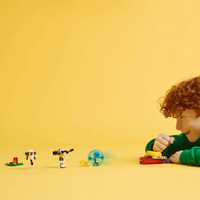LEGO SONIC ÎNFRUNTARE LA FOCUL DE TABARA AL LUI SONIC 77001 VIVLEGO77001