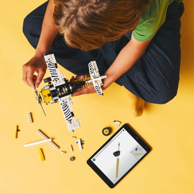 LEGO TECHNIC AVION PENTRU ZONE GREU ACCESIBILE 42198 VIVLEGO42198