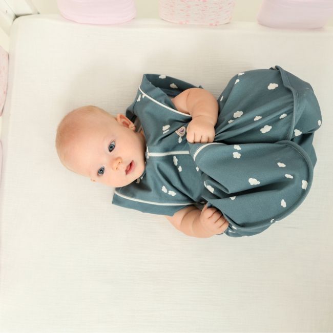 Sac de dormit Swaddle First Sleep Cloudy Dreams, faza 2, pentru bebelusi 3-6 luni, tog 0.5, 74 cm, 0.5 tog KDEFS2CD00