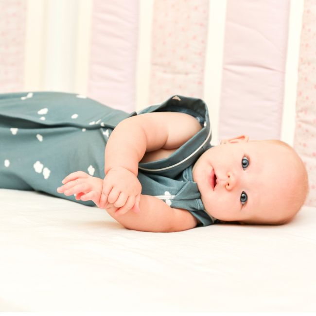 Sac de dormit Swaddle First Sleep Cloudy Dreams, faza 2, pentru bebelusi 3-6 luni, tog 0.5, 74 cm, 0.5 tog KDEFS2CD00
