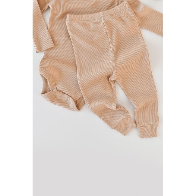 Set 3 piese: body cu maneca lunga, pantaloni lungi si caciulita din bumbac organic si modal - Somon, BabyCosy (Marime: 3-6 Luni) JEMBC-CSYM22504-3