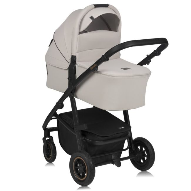 Carucior 2 in 1, Lionelo, Amber Plus, Cadru aluminiu, Cu landou intarit si salteluta moale, Reversibil, Maner ajustabil, Cu accesorii, Cu ventilatie panoramica 3D, Pana la 22 kg, EN1888-1, EN1888-2, EN1466, Bej BYNLO-AMBER_PLUS_2IN1_BEIGE_SAND
