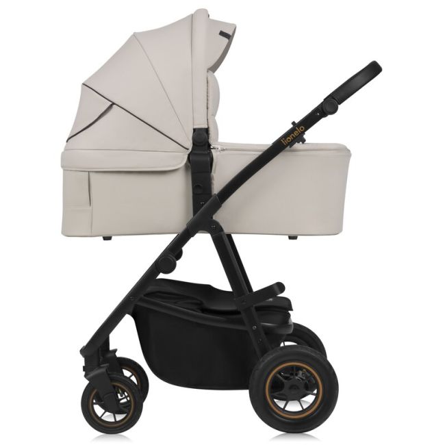 Carucior 2 in 1, Lionelo, Amber Plus, Cadru aluminiu, Cu landou intarit si salteluta moale, Reversibil, Maner ajustabil, Cu accesorii, Cu ventilatie panoramica 3D, Pana la 22 kg, EN1888-1, EN1888-2, EN1466, Bej BYNLO-AMBER_PLUS_2IN1_BEIGE_SAND