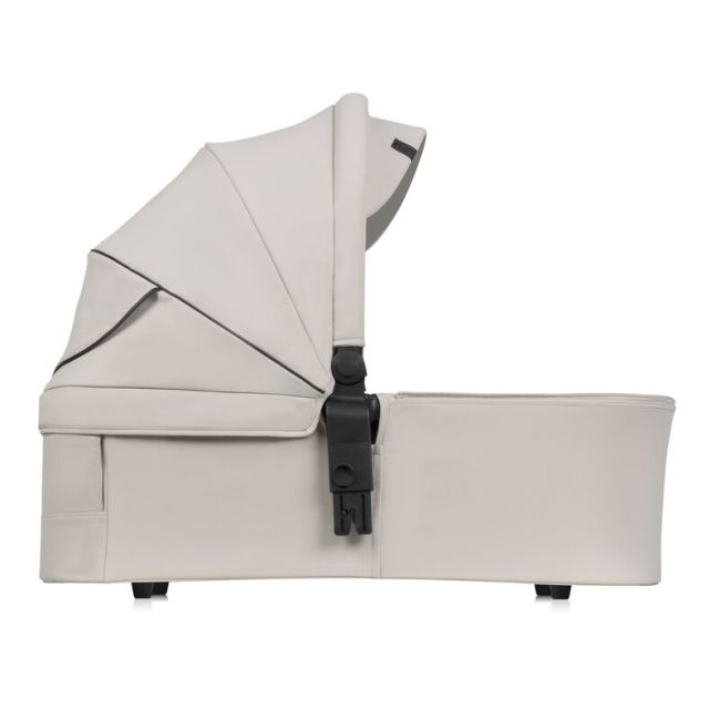 Carucior 2 in 1, Lionelo, Amber Plus, Cadru aluminiu, Cu landou intarit si salteluta moale, Reversibil, Maner ajustabil, Cu accesorii, Cu ventilatie panoramica 3D, Pana la 22 kg, EN1888-1, EN1888-2, EN1466, Bej BYNLO-AMBER_PLUS_2IN1_BEIGE_SAND