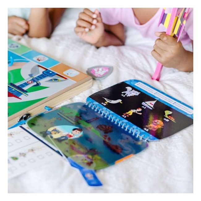 Set de joaca cu activitati spioneaza, gaseste si salveaza paw patrol™, patrula catelusilor - okemd33327