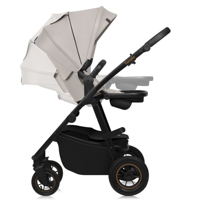 Carucior 3 in 1, Lionelo, Amber Plus, Cadru aluminiu, Cu landou intarit si salteluta moale, Cu scoica auto testata ADAC, Reversibil, Maner ajustabil, Cu accesorii, Cu ventilatie panoramica 3D, Pana la 22 kg, EN1888-1, EN1888-2, EN1466, ECE R129, Bej BYNLO