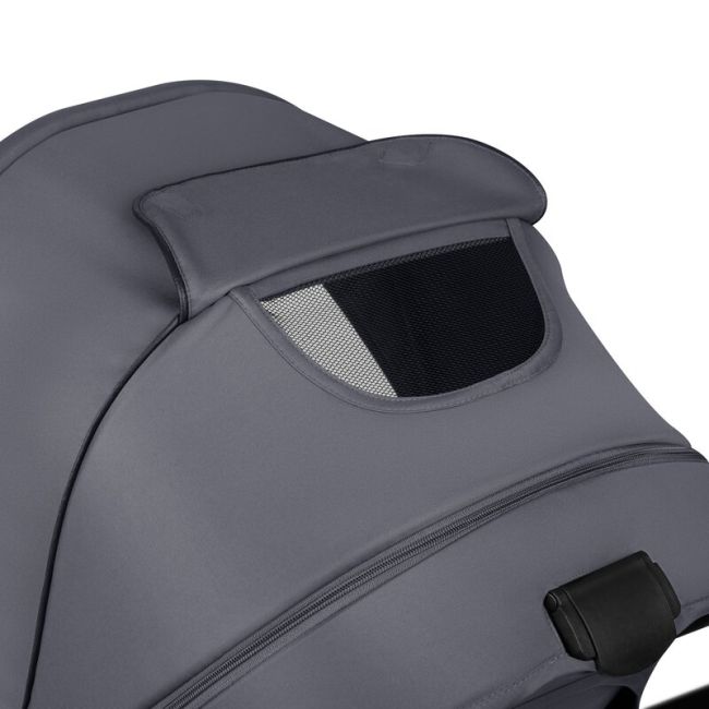 Carucior 3 in 1, Lionelo, Amber Plus, Cadru aluminiu, Cu landou intarit si salteluta moale, Cu scoica auto testata ADAC, Reversibil, Maner ajustabil, Cu accesorii, Cu ventilatie panoramica 3D, Pana la 22 kg, EN1888-1, EN1888-2, EN1466, ECE R129, Gri BYNLO