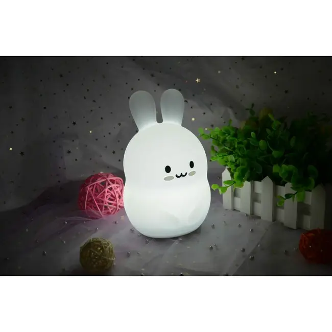 Lampa de veghe, FreeON, Silicon moale, Cu telecomanda si cablu USB, Cu 9 culori diferite si cronometru, Owl BYN84980