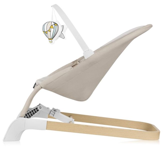 Fotoliu balansoar, Lionelo, Lilac, Cu arcada cu jucarii, Ergonomic, Reglare spatar in 3 pozitii, Pernuta moale invelita in tesatura de bambus, Pliabil, 0-6 luni, Bej BYNLO-LILAC_BEIGE_SAND