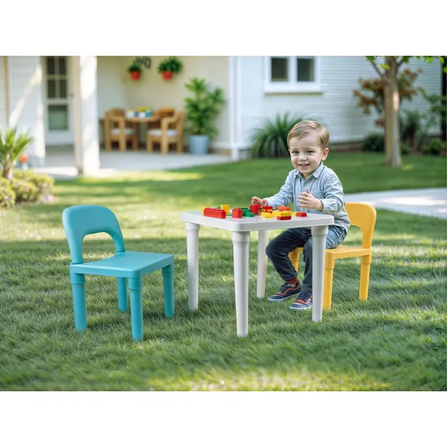 Set de masa cu scaune	- pastel