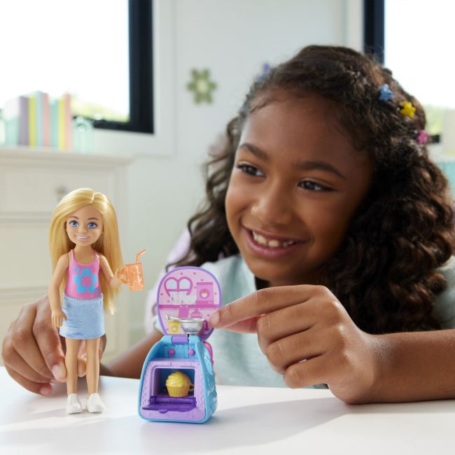 BARBIE PAPUSICA CHELSEA CU RUCSAC PENTRU COACEREA BRIOSELOR VIVMTJBF46