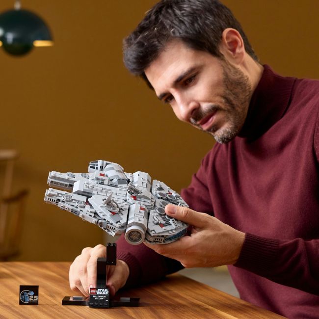 LEGO STAR WARS MILLENNIUM FALCON 75375 VIVLEGO75375