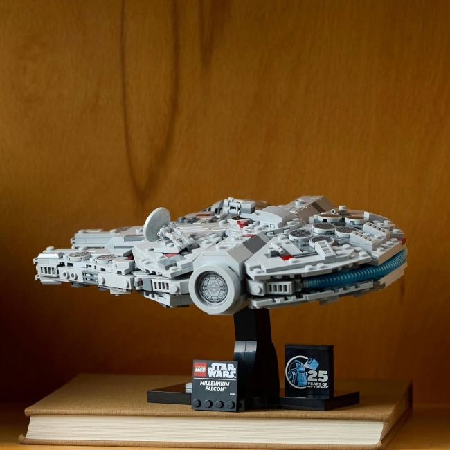 LEGO STAR WARS MILLENNIUM FALCON 75375 VIVLEGO75375