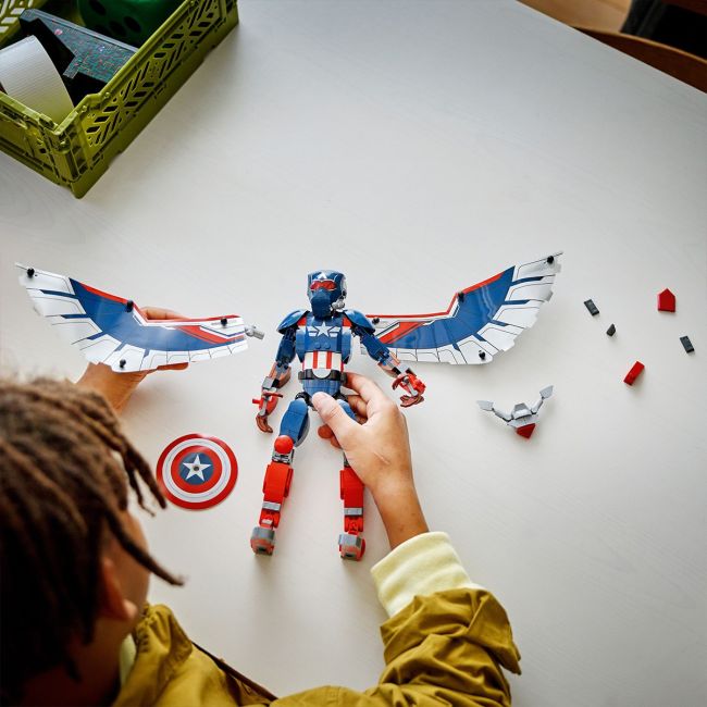 LEGO SUPER HEROES FIGURINA DE CONSTRUCTIE CAPITANUL AMERICA 76296 VIVLEGO76296