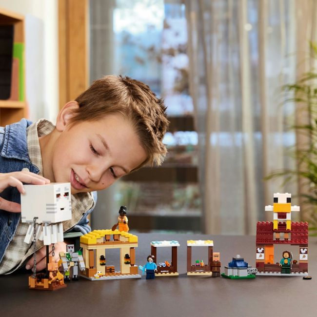 LEGO MINECRAFT ATACUL BALOANELOR GHAST ASUPRA SATULUI 21273 VIVLEGO21273
