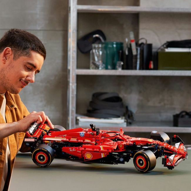 LEGO TECHNIC MASINA F1 FERRARI SF-24 42207 VIVLEGO42207