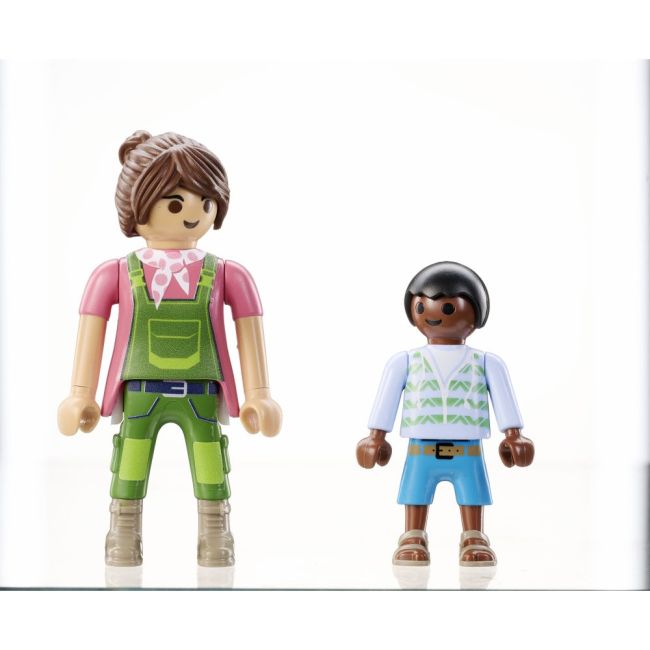 Playmobil - Set 2 figurine Femeie fermier cu copil si vitel ARTPM71803
