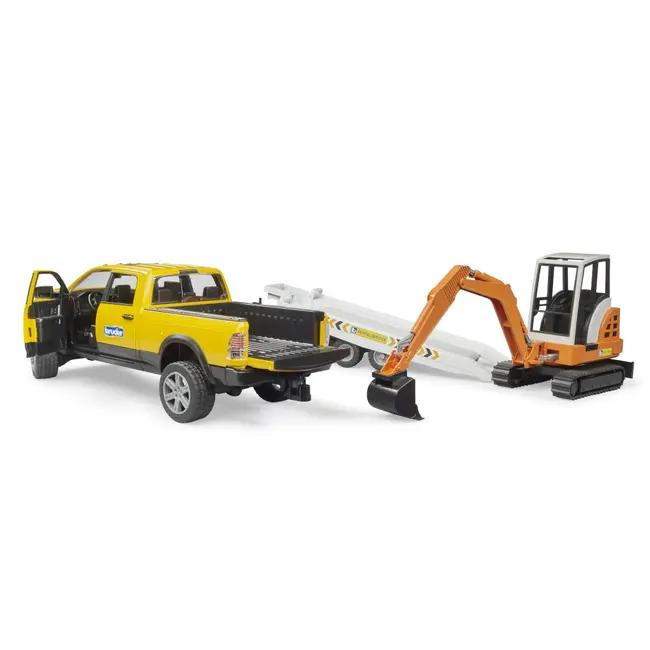 Bruder Masina RAM 2500 cu remorca si mini excavator ARTBR02546