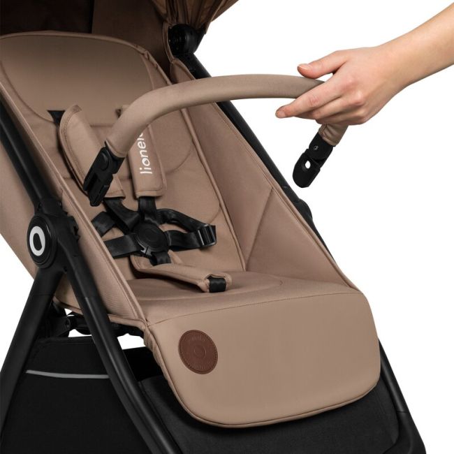 Carucior sport, Lionelo, Ingrid, Capotina impermeabila cu filtru UPF50+, Pana la 22 Kg, Spatar reglabil in 3 pozitii, Include suport pahar si plasa de tantari, Sistem pentru pliere automata, 6 luni+, Bej BYNLO-INGRID_BEIGE_SAND