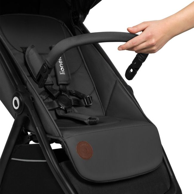 Carucior sport, Lionelo, Ingrid, Capotina impermeabila cu filtru UPF50+, Pana la 22 Kg, Spatar reglabil in 3 pozitii, Include suport pahar si plasa de tantari, Sistem pentru pliere automata, 6 luni+, Gri BYNLO-INGRID_GREY_STONE