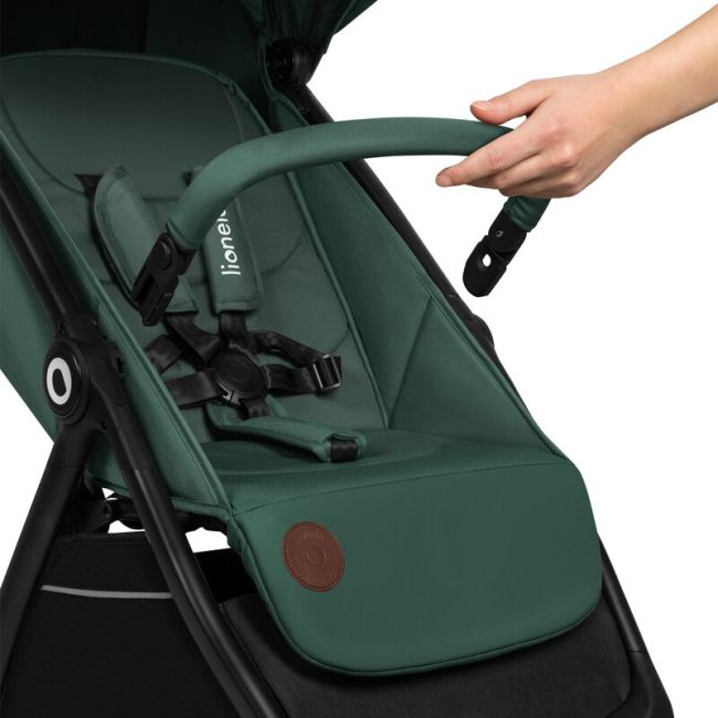 Carucior sport, Lionelo, Ingrid, Capotina impermeabila cu filtru UPF50+, Pana la 22 Kg, Spatar reglabil in 3 pozitii, Include suport pahar si plasa de tantari, Sistem pentru pliere automata, 6 luni+, Verde BYNLO-INGRID_GREEN_EMERALD