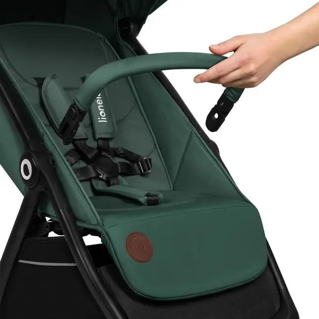 Carucior sport, Lionelo, Ingrid, Capotina impermeabila cu filtru UPF50+, Pana la 22 Kg, Spatar reglabil in 3 pozitii, Include suport pahar si plasa de tantari, Sistem pentru pliere automata, 6 luni+, Verde BYNLO-INGRID_GREEN_EMERALD