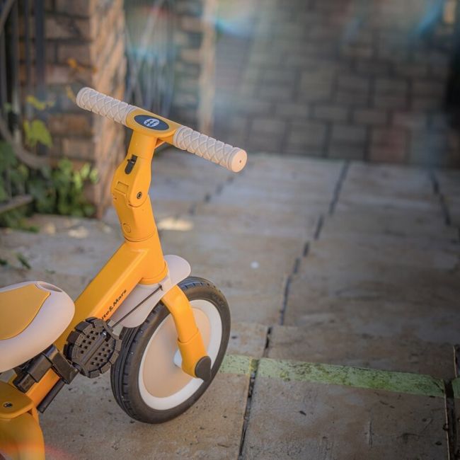 Tricicleta, Petite&Mars, Turbo, 5 in 1, Multifunctionala, Vehicul de impins, Bicicleta cu/fara pedale, Cu maner de ghidaj, Detasabil, Roti din cauciuc, Pana la 25 kg, 1.5-5 ani, Dusty Rose BYN613821