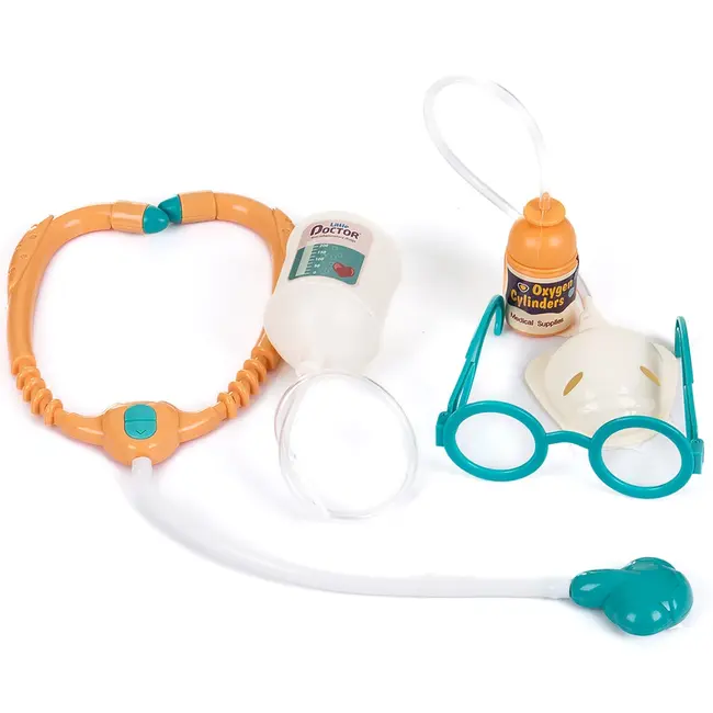 Set jucarie chipolino doctor cu lumini si 29 accesorii hubdipk002411ds