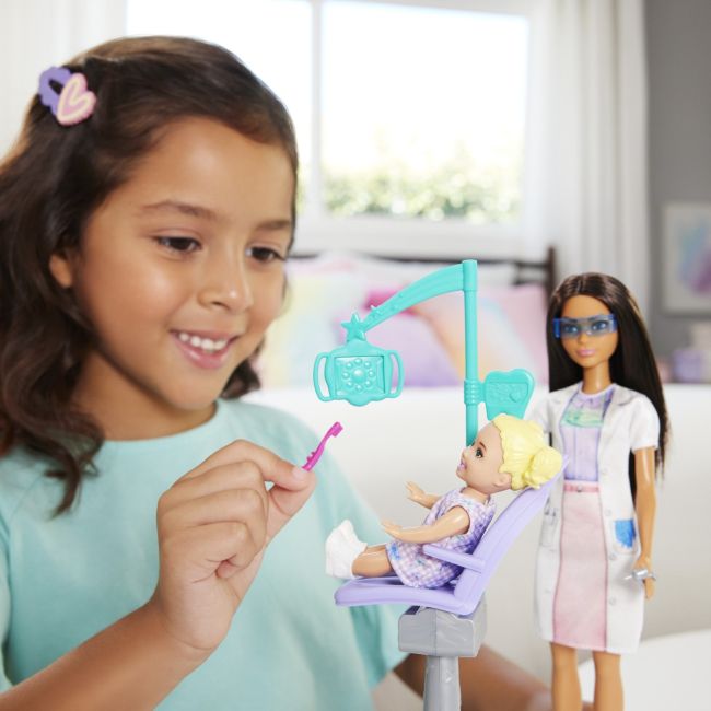 BARBIE SET DE JOACA PAPUSA BARBIE FACE CARIERA STOMATOLOG VIVMTJCR71_JCR75