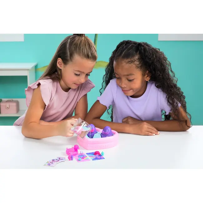 HATCHIMALS ALIVE NEON RAINBOW SET PETRECERE LA PISCINA VIV6072786