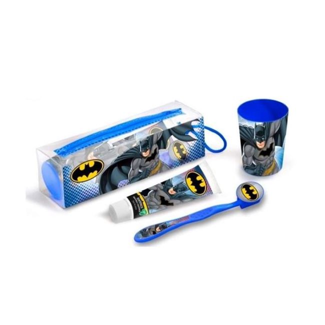 Set ingrijire orala pentru calatorie, Batman, Periuta cu capac, pasta de dinti 75 ml, pahar si borseta, pentru baieti