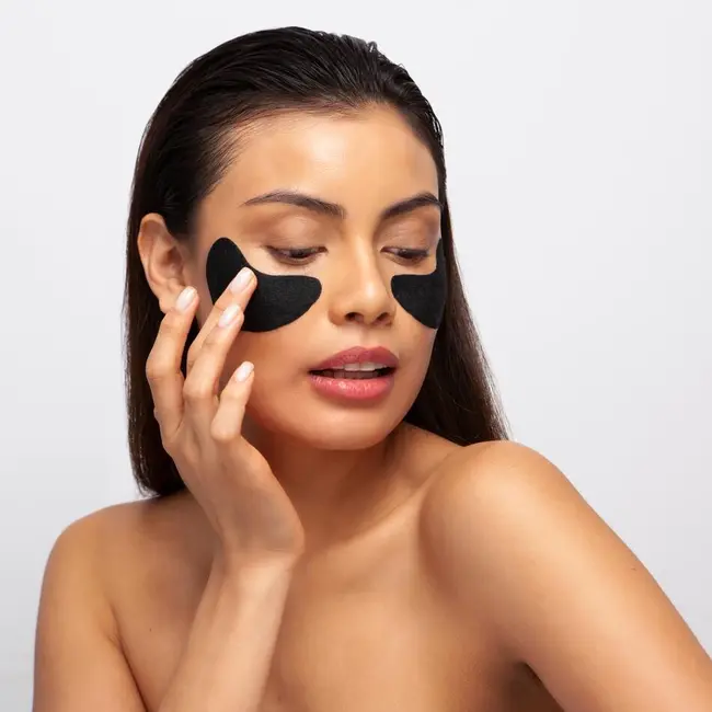 Set 2 masti pentru ochi cu carbune activ si acid hialuronic IDC Institute 3425, 8 g