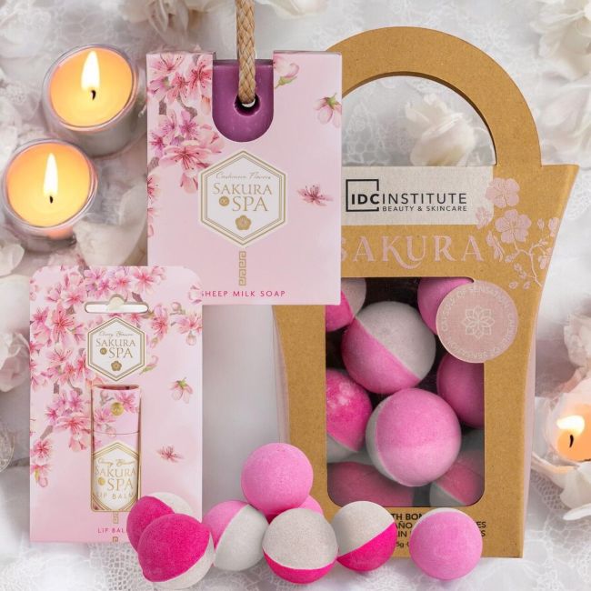 Pachet ingrijire corporala (sapun, bile solubile baie, balsam de buze) Sakura Spa, Accentra