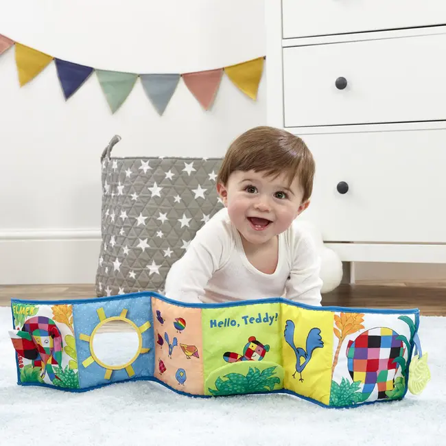 Jucarie - carte Elmer cu doua fete pentru dezvoltare senzoriala