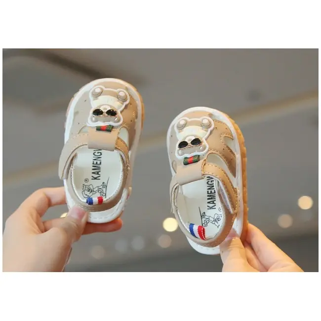 Sandalute crem cu piuitoare - cool bear mb2025su18-1-bo1