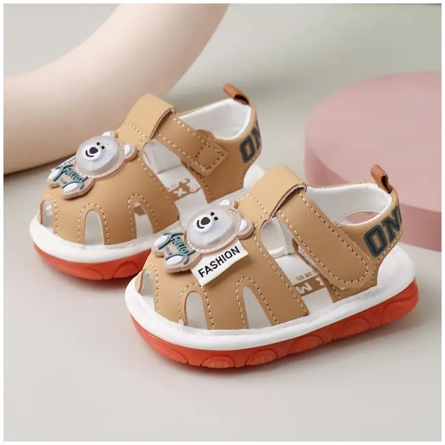 Sandalute crem cu piuitoare si ursulet cu led md2025su11-2-p31