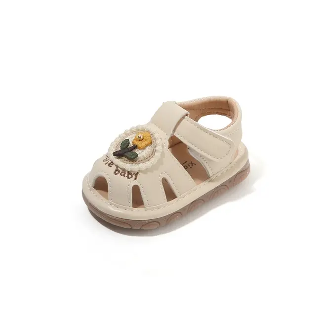 Sandalute ivoire cu piuitoare - floricica crosetata md2025su03-2-c