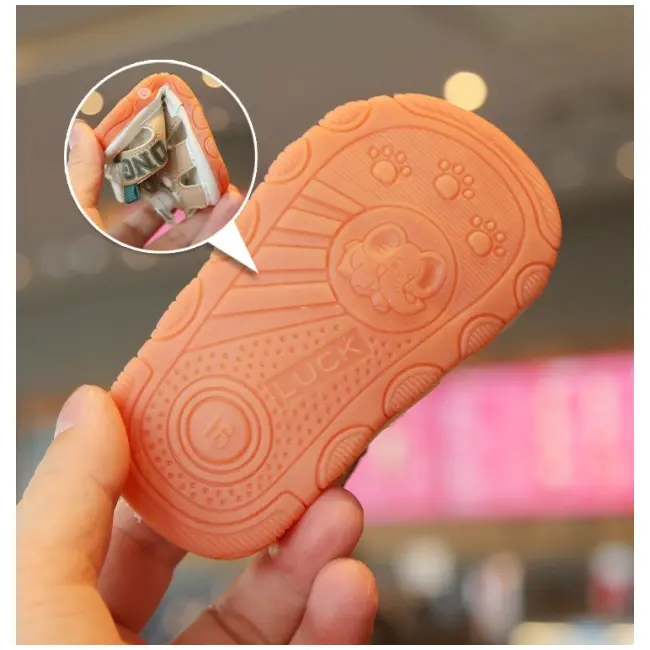 Sandalute ivoire cu piuitoare - ursulet cu led mb2025su09-2-sa46