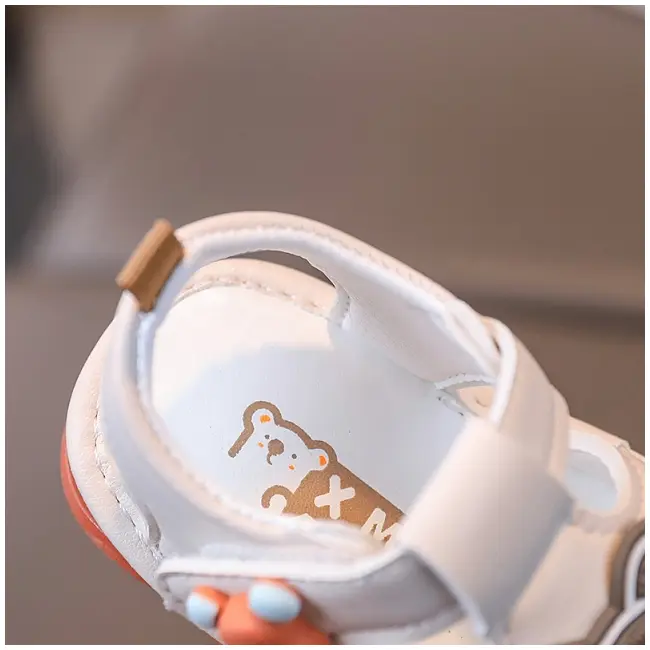 Sandalute ivoire cu piuitoare - ursulet lc md2025su08-3-s1