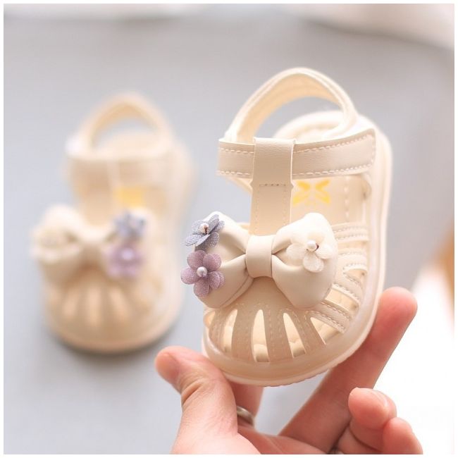 Sandale ivoire pentru fetite, cu fundita 3d si floricele aplicate mb2025su29-1-de7