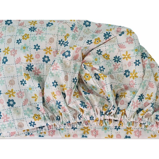 Set cearceafuri Floricele jucause, cu elastic din bumbac, 70x120 cm KDECE270120FJ