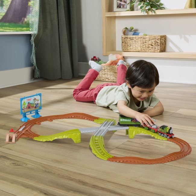 THOMAS SET DE JOACA TRENULET CU CIRCUIT SI ACCESORII WHIFFS RECYCLING RUN VIVMTHGY82_JCY74