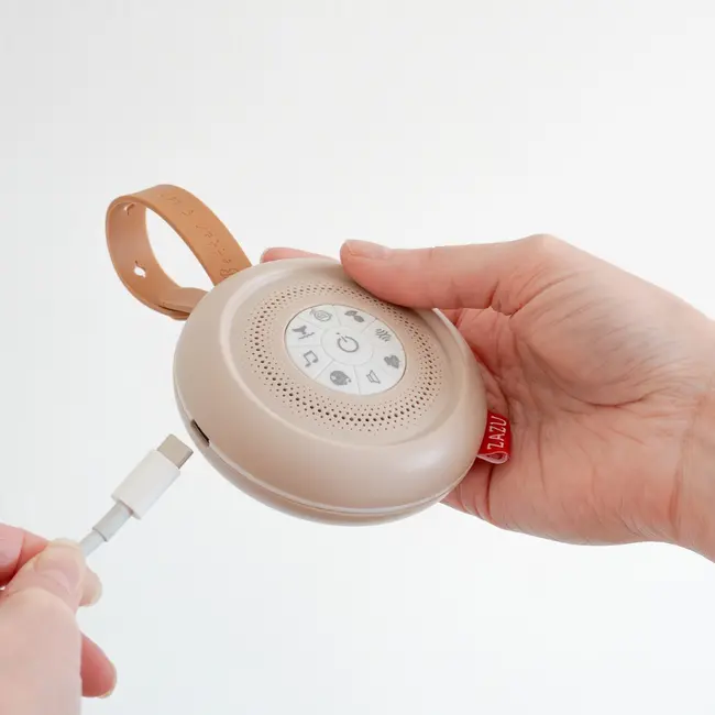 Jucarie calmanta portabila Suzy Deluxe, 14 melodii, Zazu Kids TNAZA-SUZYDELUXE-01