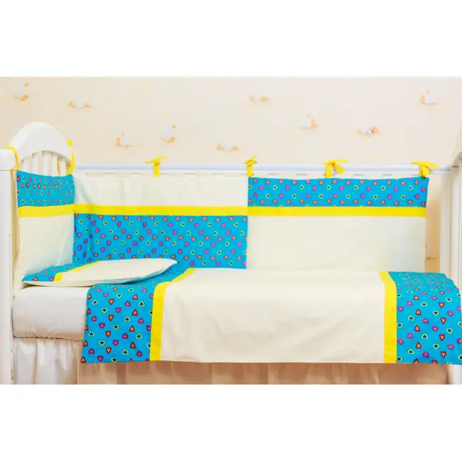 Protectie jumatate patut dimensiune 35 cm x 180 cm Lovely Hearts KDEPJP35180LHEARTS