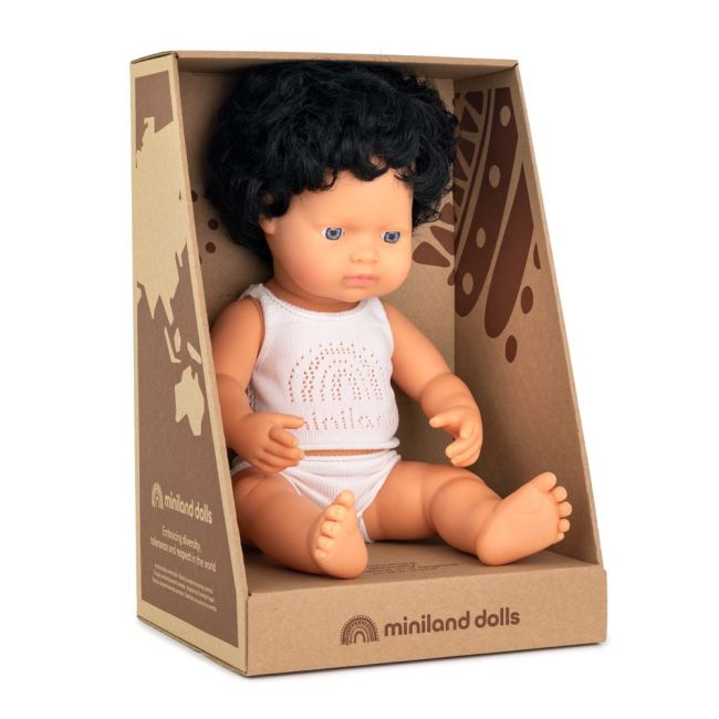 Papusa educativa 38 cm baiat caucazian cu par negru si ondulat - okeml31261