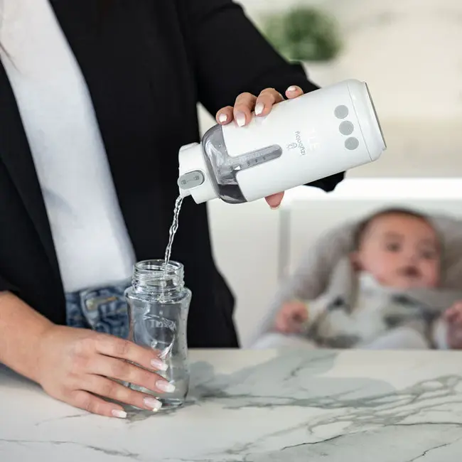 Incalzitor portabil Smart, wireless, IzyBaby Nomad pentru apa / lapte / formula de lapte praf - UNV1001