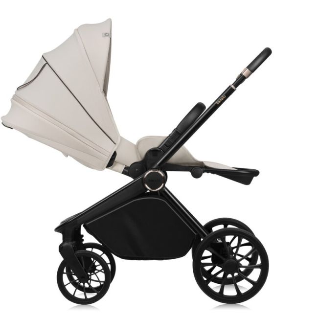 Carucior 2 in 1, Lionelo, Mika Plus, Cadru din aluminiu, Cu landou intarit si salteluta moale, Reversibil, Cu sistem de ventilatie 3D, Cu accesorii, Pana la 22 kg, Conform cu EN1888-1 EN1888-2, EN1466, Bej BYNLO-MIKA_PLUS_2IN1_BEIGE_SAND