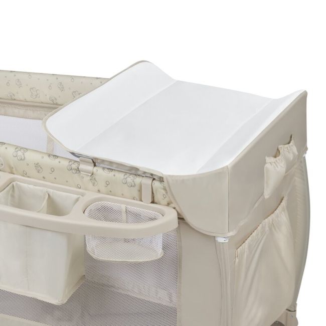 Patut pliant, Lionelo, Sven Plus, 120x60 cm, Cu doua nivele, Cu arcada jucarii, masuta de infasat, vibratii, melodii, conform cu standardele europeane de securitate EN716 si EN12221, Bej Latte BYNLO-SVEN_PLUS_BEIGE_LATTE