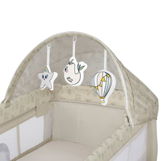 Patut pliant, Lionelo, Sven Plus, 120x60 cm, Cu doua nivele, Cu arcada jucarii, masuta de infasat, vibratii, melodii, conform cu standardele europeane de securitate EN716 si EN12221, Bej Latte BYNLO-SVEN_PLUS_BEIGE_LATTE